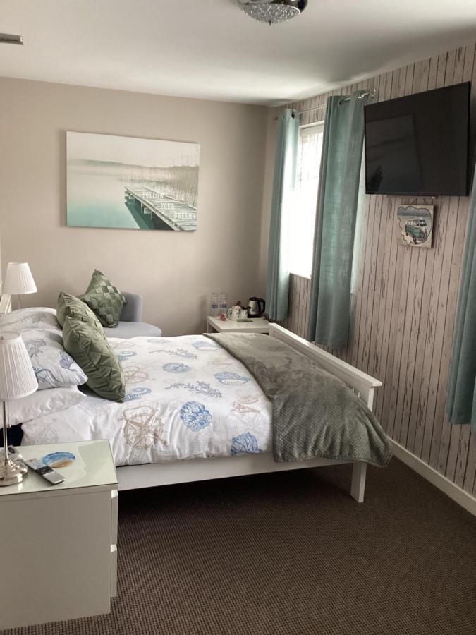 By The Seaside Bed and Breakfast Μπλάκπουλ Εξωτερικό φωτογραφία