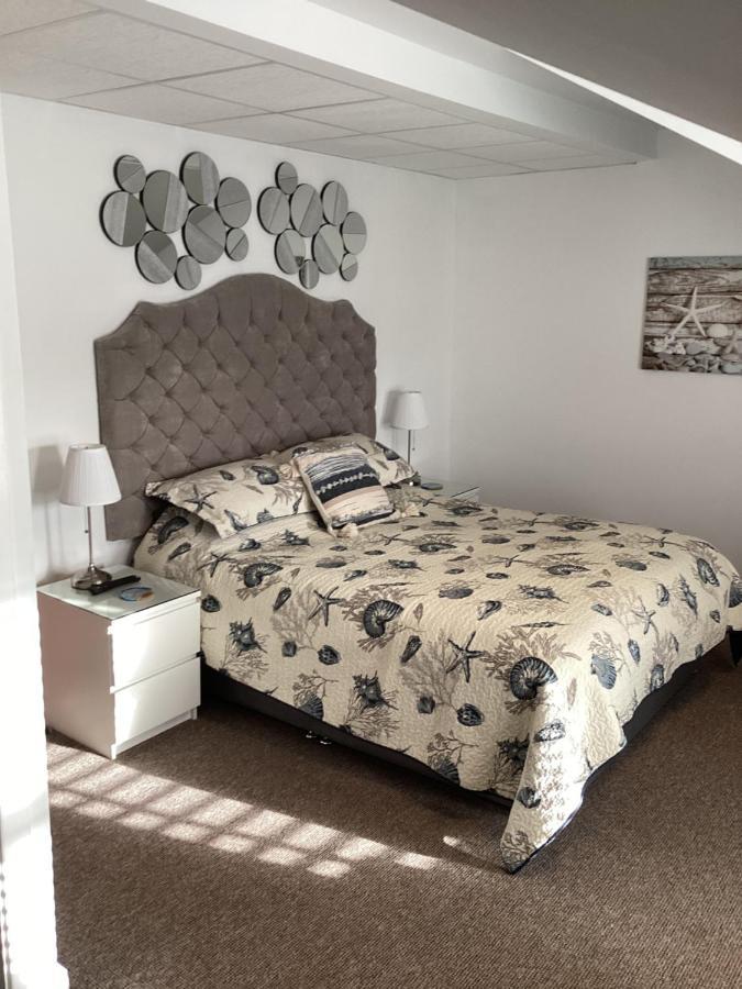 By The Seaside Bed and Breakfast Μπλάκπουλ Εξωτερικό φωτογραφία