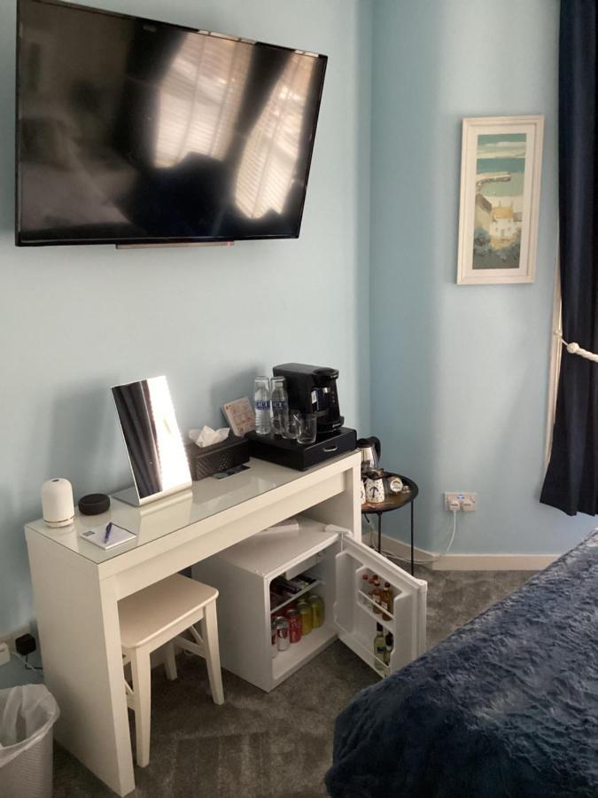 By The Seaside Bed and Breakfast Μπλάκπουλ Εξωτερικό φωτογραφία